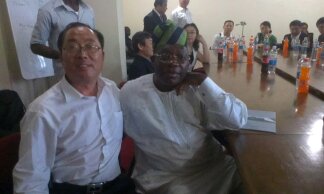 �������