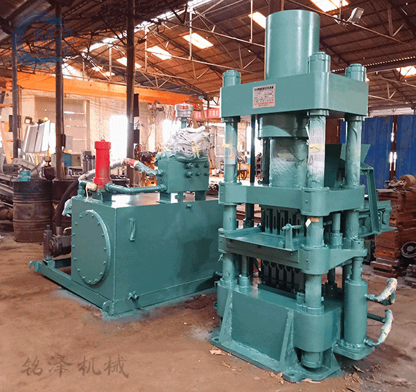 惠州客戶(hù)訂購(gòu)200噸魚(yú)餌壓塊機(jī)的發(fā)貨現(xiàn)場(chǎng)